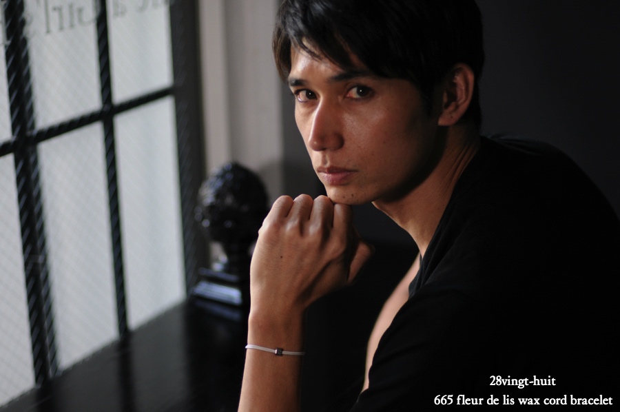 28vingt-huit 665 百合の紋章 紐ブレスレット ワックスコード シルバー メンズ,ヴァンユイット Fleur de lis Wax Cord Bracelet