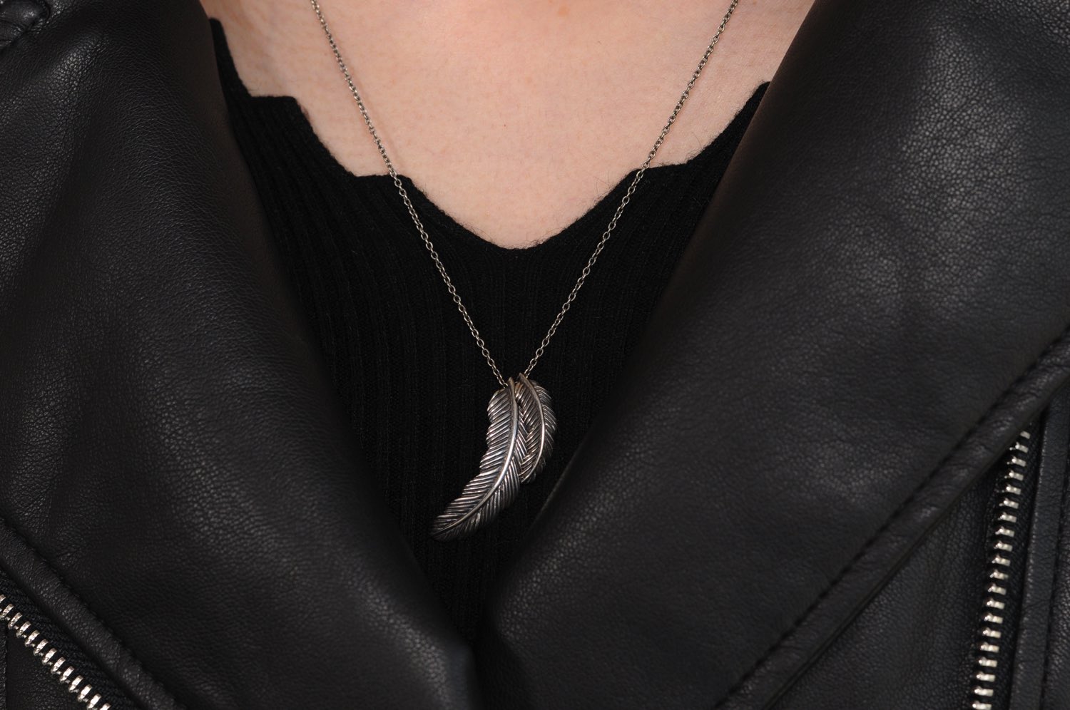 トゥー プライ 602 ツイン フェザー ネックレス ペンダント ユニセックス シルバー,two ply Twin Feather Necklace Silver