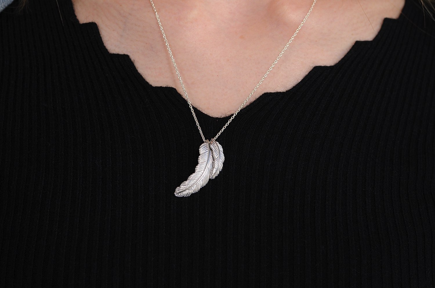 トゥー プライ 602 ツイン フェザー ネックレス ペンダント ユニセックス シルバー,two ply Twin Feather Necklace Silver