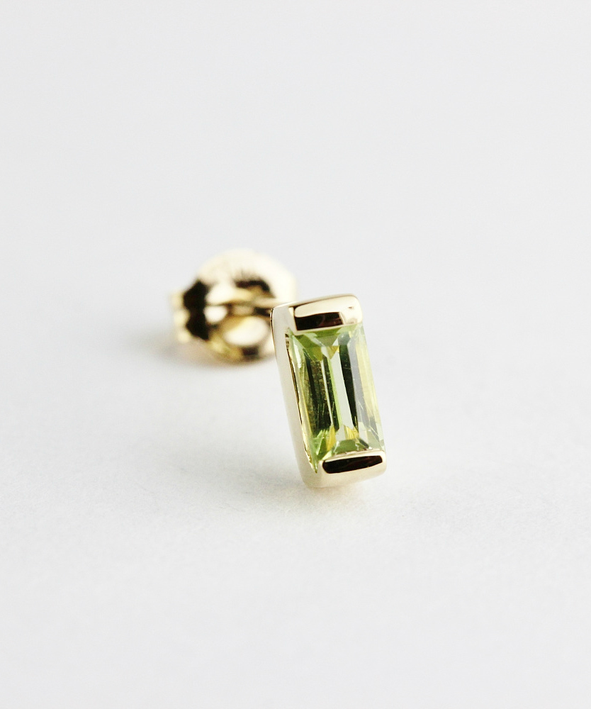 トゥー プライ 605 ペリドット バケットカット 華奢ピアス 18金,two ply  Precious Stone Peridot Stud Earrings K18