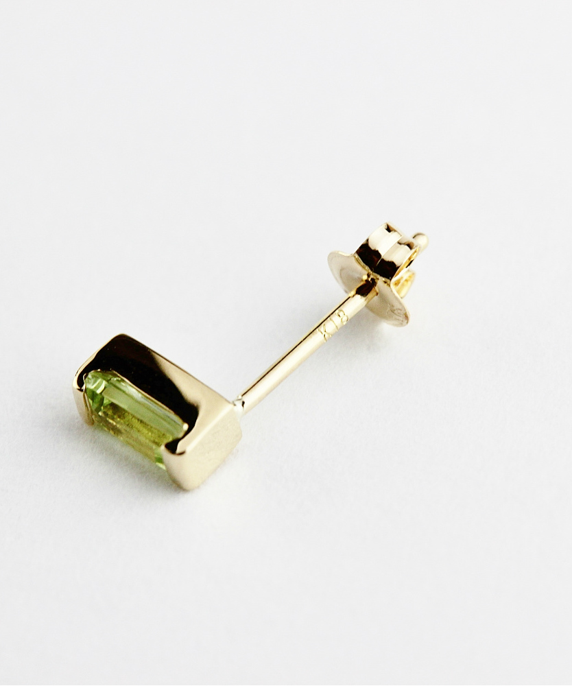 トゥー プライ 605 ペリドット バケットカット 華奢ピアス 18金,two ply  Precious Stone Peridot Stud Earrings K18