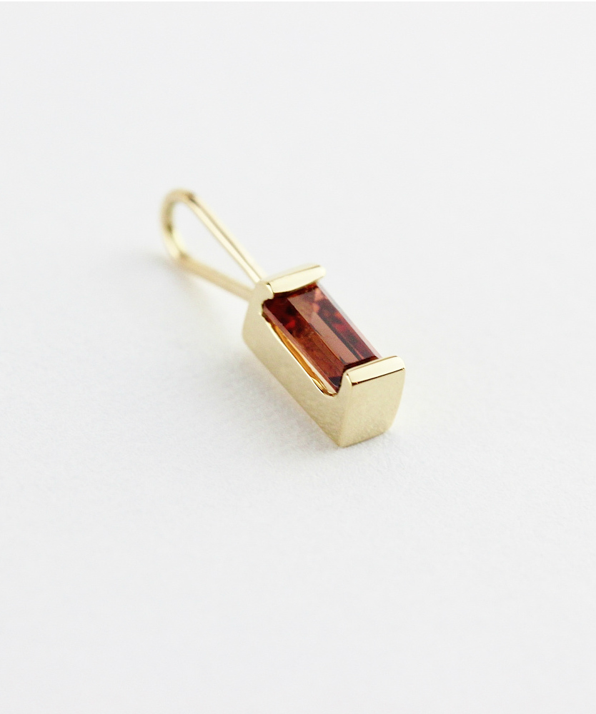 トゥー プライ 607 ガーネット バケットカット 華奢チャーム ペンダントトップ 18金,two ply  Precious Stone Garnet Charm K18