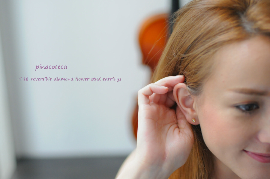 pinacoteca 498 Solitaire Diamond Flower Stud Earrings,一粒ダイヤ 華奢 ピアス チョコ留め フラワー 0.05ct,K18 ピナコテーカ