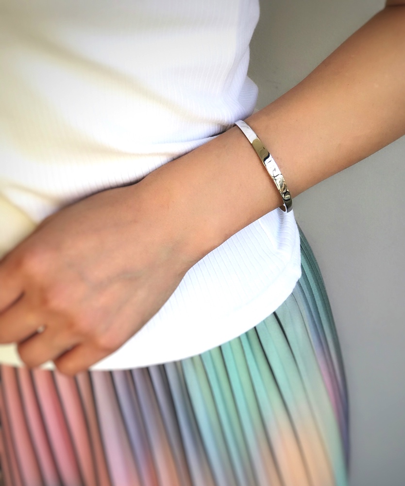 les desseins de DIEU 967 Glossy Silver Gradation Bangle