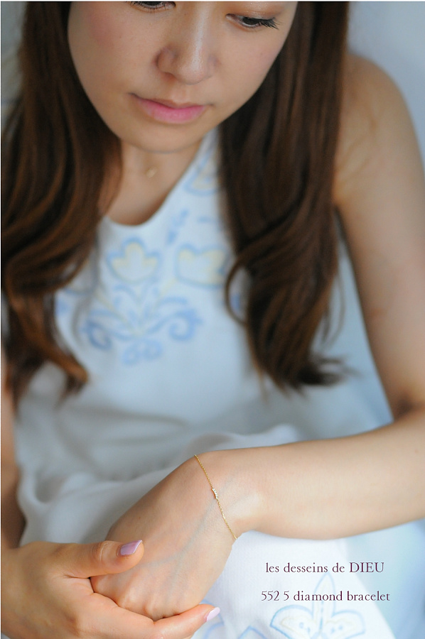 les desseins de DIEU 552 5 Diamond Bracelet K18,レデッサンドゥデュー 横並び ダイヤモンド 華奢ブレスレット 18金
