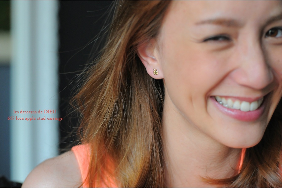 les desseins de DIEU 657 LOVE Apple Stud Earrings K18YG/レ