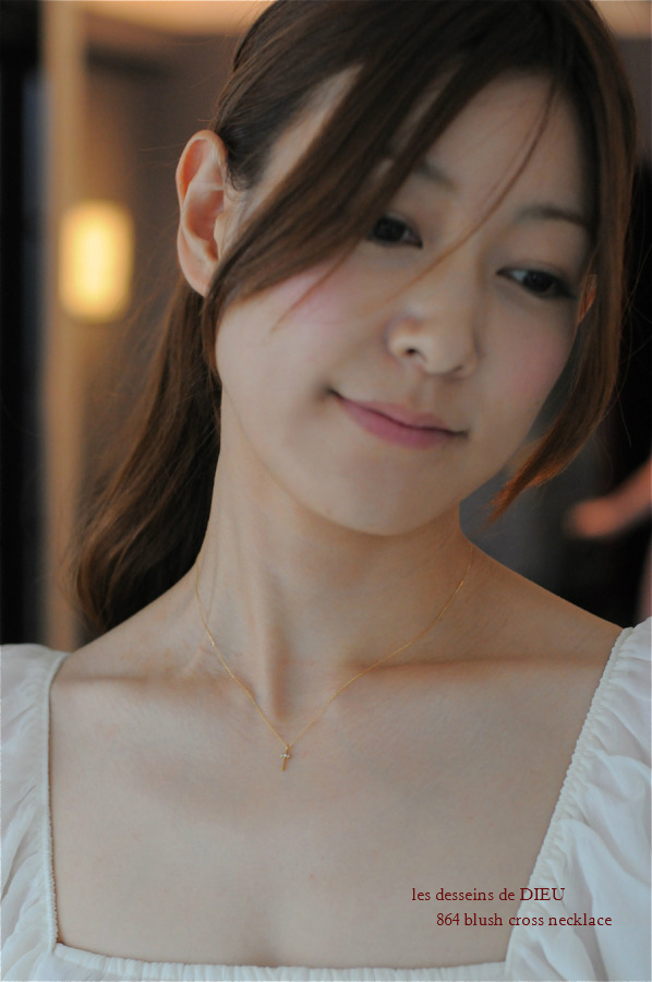 レデッサンドゥデュー 864 ブラッシュ クロス ネックレス 18金,les desseins de dieu Blush Cross Necklace K18