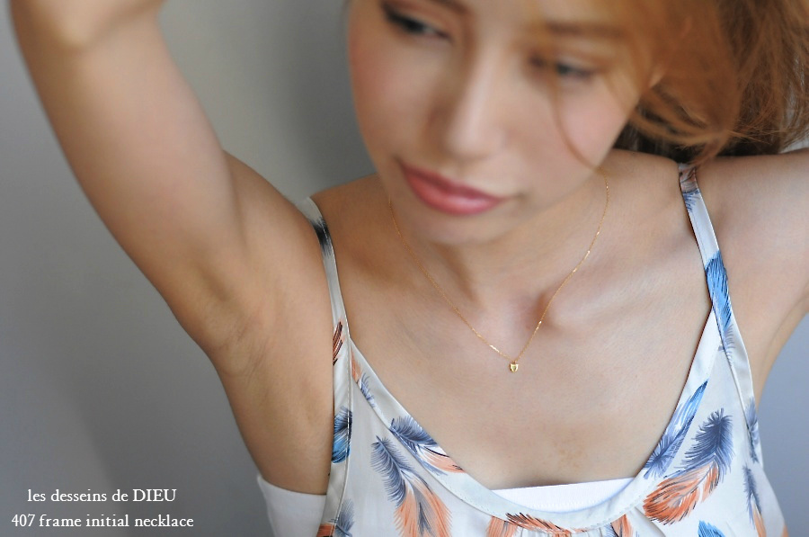 les desseins de DIEU 407 フレーム イニシャル 華奢ネックレス K18,レデッサンドゥデュー Frame Initial Necklace 18金