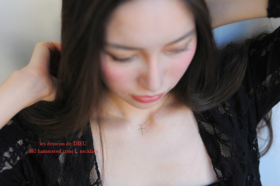 les desseins de dieu 882 Hammered Cross Necklace,レデッサンドゥデュー,ハンドメイド クロス ネックレス,ゴールド 華奢 クロス