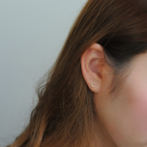 ピナコテーカ 222 ムーン ダイヤモンド スタッド ピアス 18金,pinacoteca Crescent Moon Diamond Stud Earrings K18