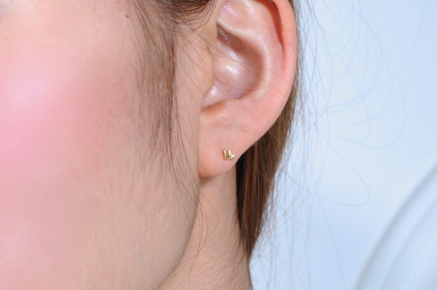 ピナコテーカ 346 タイニー イニシャル スタッド ピアス 18金 片耳,pinacoteca Tiny Initial Stud Earrings K18