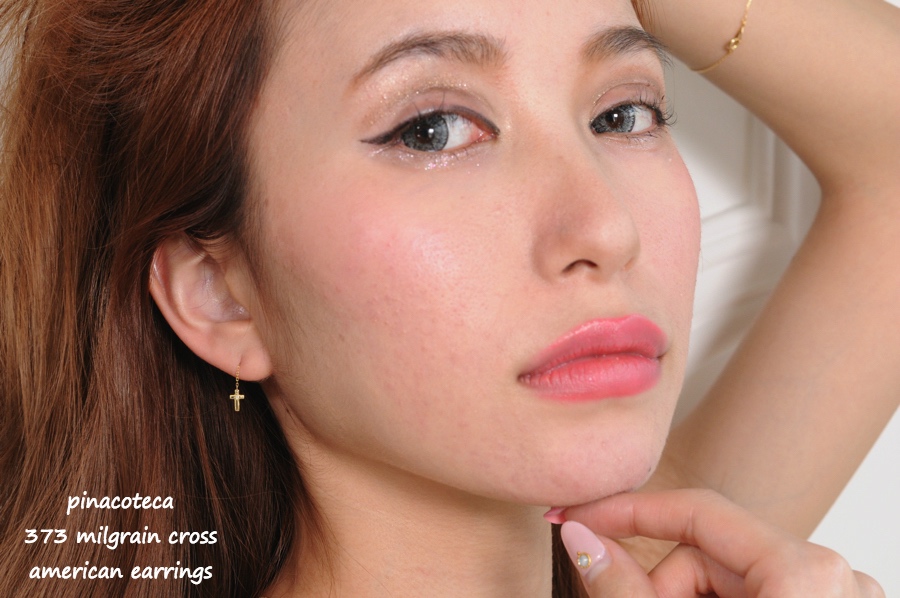ピナコテーカ 373 ミル打ち クロス アメリカン 華奢ピアス 18金,pinacoteca Tiny Milgrain Cross American Earrings K18