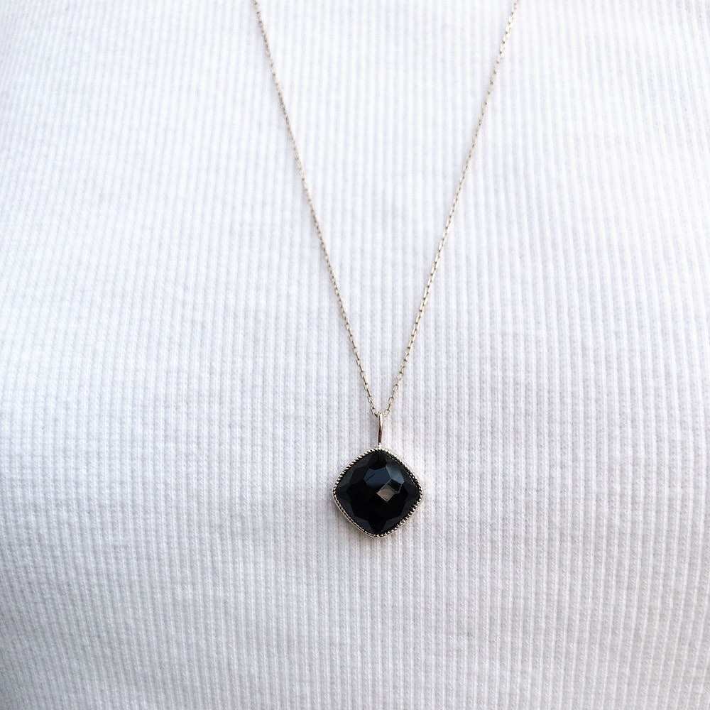 ピナコテーカ 444 スクエア クッションカット ブラック オニキス チャーム 18金,pinacoteca Square Onyx Charm K18