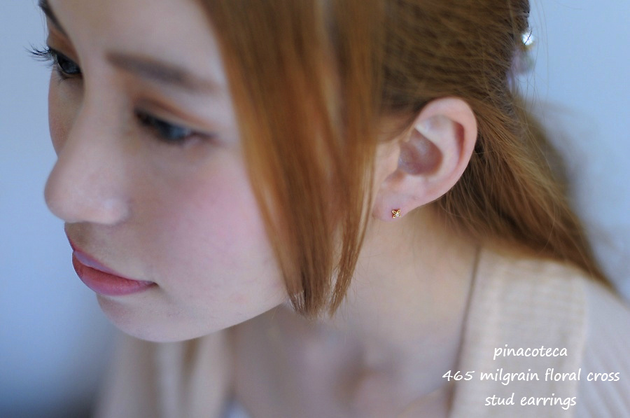 ピナコテーカ 465 ミル打ち フローラル クロス スタッド 華奢ピアス 18金,pinacoteca Milgrain Floral Cross Stud Earrings K18