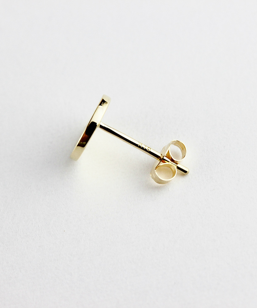 ピナコテーカ 676 スタンプ イニシャル ナンバー 数字 華奢ピアス 片耳  18金,pinacoteca Stamp Initial Number Stud Earrings K18