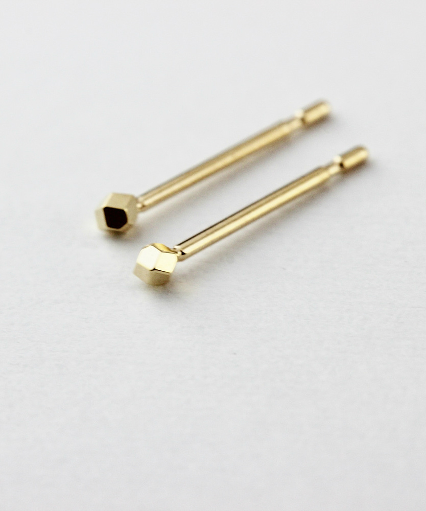 ピナコテーカ 686 ミニ ビッツ バックキャッチ 華奢ピアス 18金,pinacoteca Mini Gold Bits Stud Earrings K18